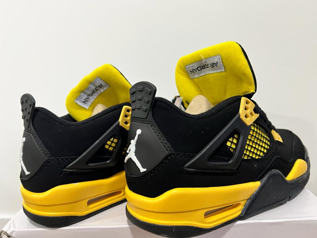 Air Jordan 4 Thunder